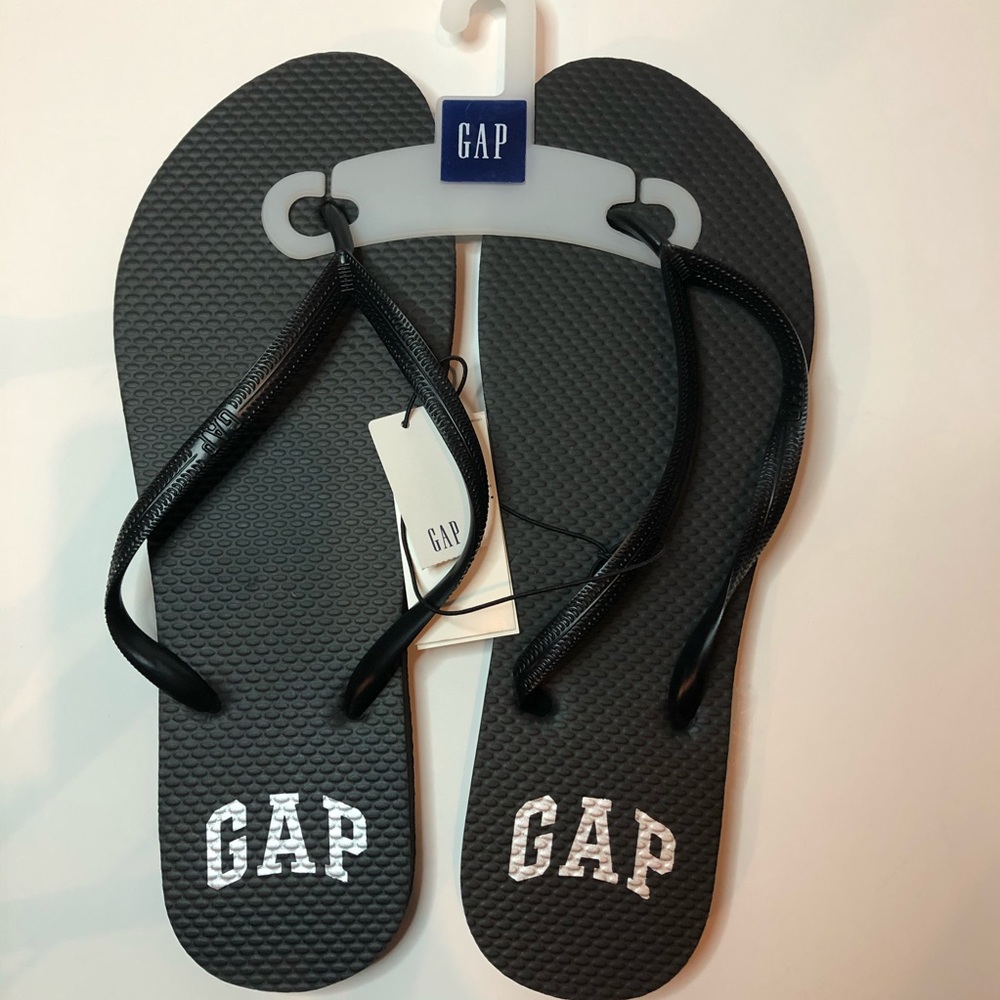 Gap flip flops
